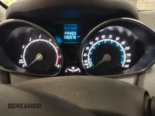 2018 Ford Fiesta SE z VIN 3FADP4BJ3JM141658, wystawiony jako IAAI lot #41737201 z przebiegiem 92 078 mil mil oraz . Historia ofert i sprzedaży dostępna na DreamBid. Obrazek 7.