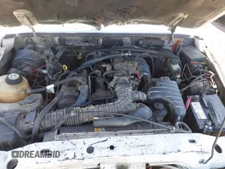 2002 Mazda B-Series Truck SX with VIN 4F4YR12D42TM16317, listed as a IAAI auction lot 41859988 with 220,933 mi miles and . Bid and sale history available at DreamBid. Image 10.