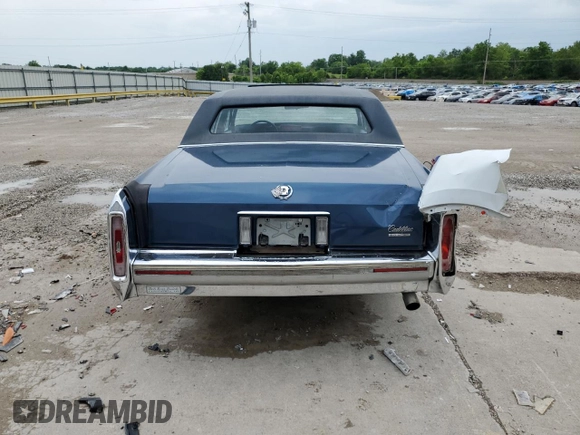 1990 Cadillac Brougham z VIN 1G6DW54Y9LR710711, wystawiony jako Copart lot #57469165 z przebiegiem Nie podano mil oraz Nie do naprawy • Non repairable. Historia ofert i sprzedaży dostępna na DreamBid. Obrazek 6.
