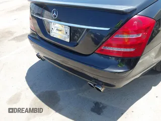 2007 Mercedes-Benz S 550 with VIN WDDNG71X07A040238, listed as a IAAI auction lot 42213229 with 297,635 mi miles and . Bid and sale history available at carsss.com. Image 12.