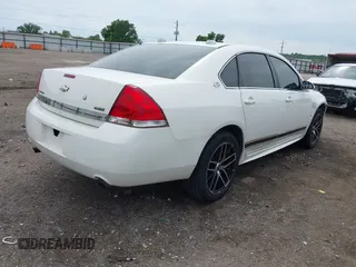 2009 Chevrolet Impala Police Police z VIN 2G1WS57M391223945, wystawiony jako IAAI lot #42188929 z przebiegiem 122 181 mil mil oraz . Historia ofert i sprzedaży dostępna na DreamBid. Obrazek 4.