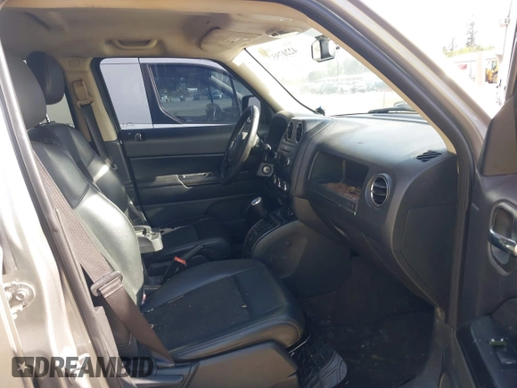 2016 Jeep Patriot Sport with VIN 1C4NJRBBXGD709026, listed as a IAAI auction lot 42207952 with 190,408 mi miles and . Bid and sale history available at DreamBid. Image 5.