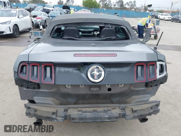 2013 Ford Mustang V6 with VIN 1ZVBP8EM7D5214021, listed as a IAAI auction lot 42197070 with 137,888 mi miles and . Bid and sale history available at DreamBid. Image 17.