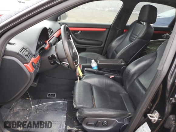 2005 Audi S4 z VIN WAUGL78E65A555368, wystawiony jako Copart lot #48460415 z przebiegiem 148 863 mil mil oraz Szkoda całkowita • Salvage title. Historia ofert i sprzedaży dostępna na DreamBid. Obrazek 7.