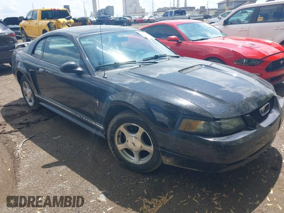 2001 Ford Mustang Standard with VIN 1FAFP40451F161190, listed as a IAAI auction lot 42152309 with 105,951 mi miles. Bid and sale history available at carsss.com. Image 1.