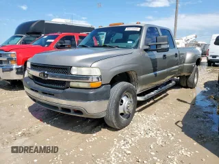 2002 Chevrolet Silverado 3500 with VIN 1GCJC33122F130105, listed as a Copart auction lot 54415455 with 0 mi miles and Clean Title. Bid and sale history available at carsss.com. Image 1.