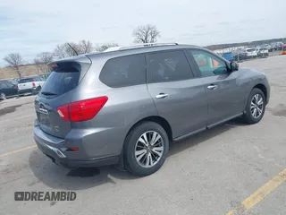 2017 Nissan Pathfinder SL with VIN 5N1DR2MM0HC639453, listed as a IAAI auction lot 41962009 with 156,776 mi miles. Bid and sale history available at carsss.com. Image 4.