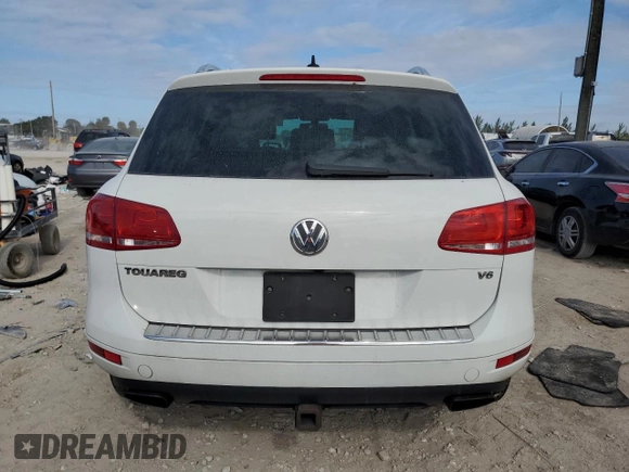 2012 Volkswagen Touareg Exec with VIN WVGEF9BP1CD008717, listed as a Copart auction lot 86095164 with 211,089 mi miles and Clean Title. Bid and sale history available at DreamBid. Image 6.