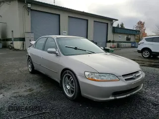 1998 Honda Accord LX with VIN 1HGCG5540WA180862, listed as a Copart auction lot 87071084 with 394,803 mi miles and Salvage title. Bid and sale history available at DreamBid. Image 10.