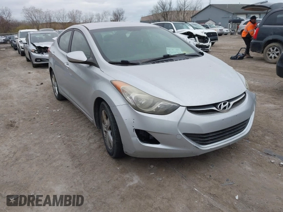 2013 Hyundai Elantra GLS z VIN 5NPDH4AE8DH274678, wystawiony jako IAAI lot #42038774 z przebiegiem 171 504 mil mil oraz . Historia ofert i sprzedaży dostępna na DreamBid. Obrazek 1.