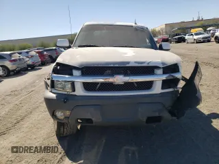 2002 Chevrolet Avalanche with VIN 3GNEK13T12G297202, listed as a Copart auction lot 73373934 with Not Provided miles and Salvage Title. Bid and sale history available at carsss.com. Image 5.