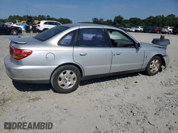 2002 Saturn LS z VIN 1G8JW54RX2Y510735, wystawiony jako Copart lot #67517484 z przebiegiem 272 600 mil mil oraz Szkody całkowita. Historia ofert i sprzedaży dostępna na DreamBid. Obrazek 3.