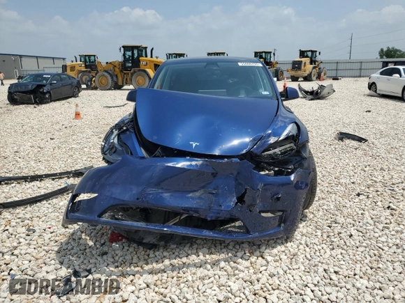 2022 Tesla Model Y Long Range z VIN 7SAYGDEE7NF313228, wystawiony jako Copart lot #55060705 z przebiegiem 32 238 mil mil oraz Szkoda całkowita • Salvage title. Historia ofert i sprzedaży dostępna na DreamBid. Obrazek 5.