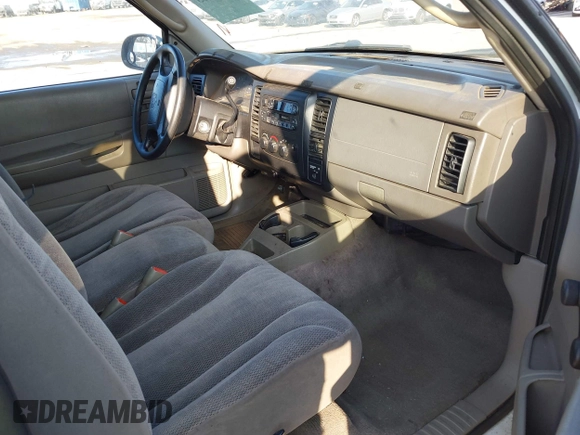 2002 Dodge Dakota with VIN 1B7GL12X62S519941, listed as a IAAI auction lot 41459153 with 259,726 mi miles and . Bid and sale history available at carsss.com. Image 5.