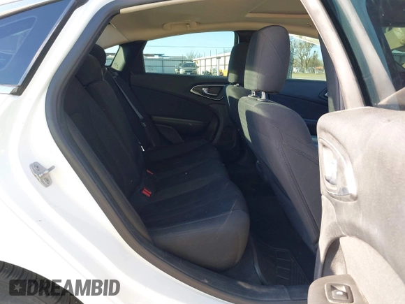 2015 Chrysler 200 Limited with VIN 1C3CCCAB8FN538189, listed as a IAAI auction lot 41750361 with 155,532 mi miles. Bid and sale history available at carsss.com. Image 8.