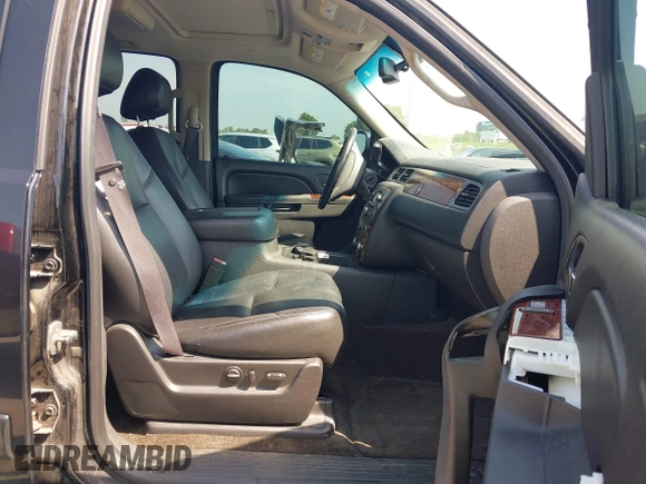 2012 Chevrolet Tahoe LT with VIN 1GNSKBE01CR311712, listed as a IAAI auction lot 42804916 with 225,786 mi miles and . Bid and sale history available at DreamBid. Image 5.