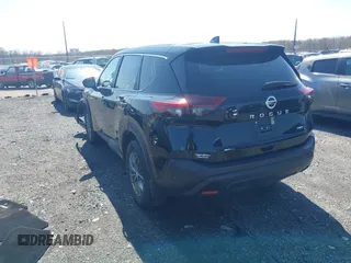 2021 Nissan Rogue S z VIN 5N1AT3AB7MC836014, wystawiony jako IAAI lot #41922705 z przebiegiem 54 828 mil mil oraz . Historia ofert i sprzedaży dostępna na DreamBid. Obrazek 3.