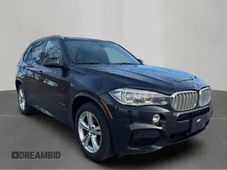 2018 BMW X5 xDrive50i z VIN 5UXKR6C53J0U15144, wystawiony jako Copart lot #58630945 z przebiegiem 204 714 mil mil oraz Tytuł czysty. Historia ofert i sprzedaży dostępna na DreamBid. Obrazek 1.