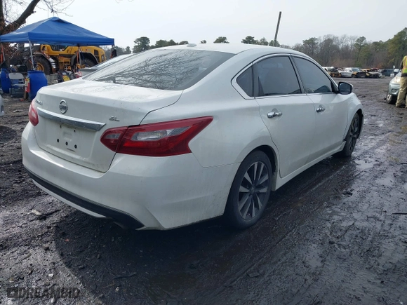 2018 Nissan Altima 2.5 SV with VIN 1N4AL3AP7JC188336, listed as a IAAI auction lot 41460697 with 158,008 mi miles. Bid and sale history available at carsss.com. Image 4.