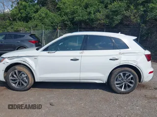 2022 Audi Q5 S line Premium Plus с VIN WA1EAAFY5N2054700, выставлен на аукционе IAAI как лот 42475142 с пробегом 42 148 миль миль и . История ставок и продаж доступна на DreamBid. Изображение 15.