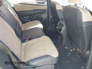 2024 Volkswagen Atlas SE z VIN 1V2DE2CA8RC202274, wystawiony jako IAAI lot #41864958 z przebiegiem 32 957 mil mil oraz . Historia ofert i sprzedaży dostępna na DreamBid. Obrazek 8.