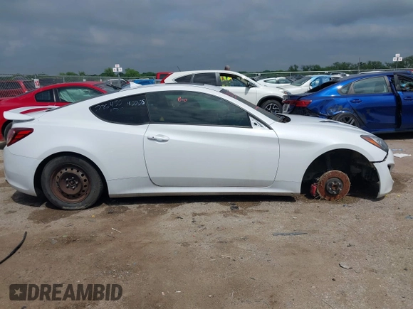 2016 Hyundai Genesis Coupe Ultimate z VIN KMHHU6KJ6GU133523, wystawiony jako IAAI lot #42174363 z przebiegiem Nie podano mil oraz . Historia ofert i sprzedaży dostępna na DreamBid. Obrazek 14.