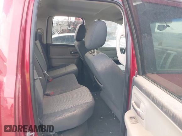 2009 Dodge 1500 Sport z VIN 1D3HV18T69S768289, wystawiony jako IAAI lot #42526478 z przebiegiem 179 907 mil mil oraz . Historia ofert i sprzedaży dostępna na DreamBid. Obrazek 8.