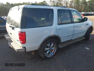 2000 Ford Expedition XLT with VIN 1FMEU1767YLB19633, listed as a IAAI auction lot 41594877 with 288,439 mi miles and . Bid and sale history available at DreamBid. Image 4.