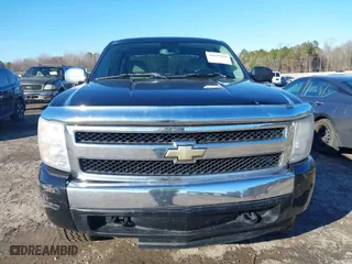 2007 Chevrolet Silverado 1500 LT w/1LT with VIN 2GCEC13C771615359, listed as a IAAI auction lot 41625289 with 176,659 mi miles. Bid and sale history available at carsss.com. Image 13.