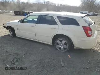 2005 Dodge Magnum SXT z VIN 2D4GZ48VX5H644848, wystawiony jako Copart lot #87614515 z przebiegiem 146 577 mil mil oraz Nie do naprawy • Non repairable. Historia ofert i sprzedaży dostępna na DreamBid. Obrazek 2.