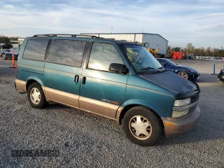 1998 Chevrolet Astro with VIN 1GNEL19WXWB120466, listed as a Copart auction lot 80929504 with 262,413 mi miles and Salvage Title. Bid and sale history available at carsss.com. Image 4.