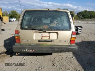 1990 Volvo 240 z VIN YV1AA8859L1850752, wystawiony jako Copart lot #75105154 z przebiegiem 200 907 mil mil oraz Tytuł czysty. Historia ofert i sprzedaży dostępna na DreamBid. Obrazek 6.