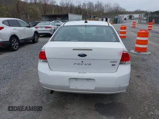 2008 Ford Focus SE with VIN 1FAHP35N08W122604, listed as a IAAI auction lot 41942030 with 89,034 mi miles. Bid and sale history available at carsss.com. Image 16.