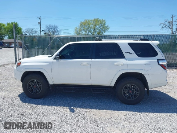 2018 Toyota 4Runner SR5 with VIN JTEBU5JR6J5545742, listed as a IAAI auction lot 41940150 with 64,488 mi miles and . Bid and sale history available at DreamBid. Image 14.