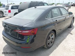 2024 Volkswagen Jetta SE with VIN 3VWEM7BUXRM048387, listed as a IAAI auction lot 41973533 with 25,965 mi miles. Bid and sale history available at carsss.com. Image 4.
