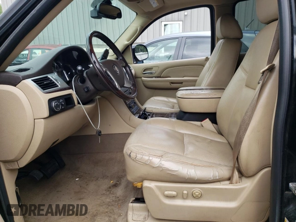 2009 Cadillac Escalade z VIN 1GYFK232X9R222805, wystawiony jako Copart lot #74202924 z przebiegiem 253 955 mil mil oraz Szkoda całkowita • Salvage title. Historia ofert i sprzedaży dostępna na DreamBid. Obrazek 7.
