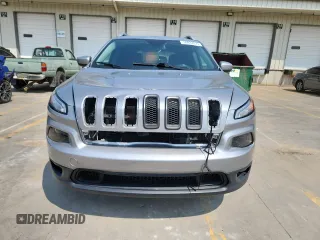 2016 Jeep Cherokee Altitude with VIN 1C4PJMCB5GW361408, listed as a Copart auction lot 58037875 with 134,808 mi miles and Salvage title. Bid and sale history available at DreamBid. Image 5.