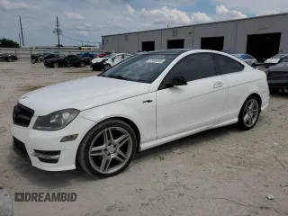 2013 Mercedes-Benz C 250 с VIN WDDGJ4HB9DG062718, выставлен на аукционе Copart как лот 57446365 с пробегом 133 762 миль миль и Списание • Salvage title. История ставок и продаж доступна на DreamBid. Изображение 1.