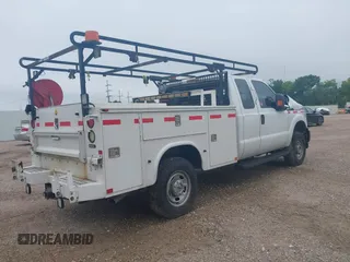 2015 Ford F-250 XL с VIN 1FD7X2B6XFEB07605, выставлен на аукционе IAAI как лот 42160604 с пробегом Не указан миль и . История ставок и продаж доступна на DreamBid. Изображение 4.