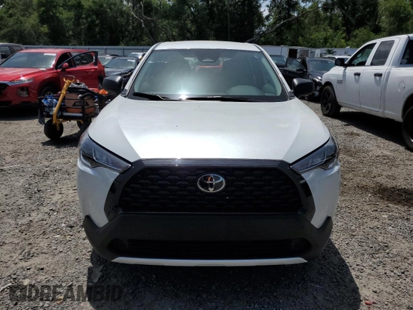 2024 Toyota Corolla Cross L with VIN 7MUAAAAG6RV105158, listed as a Copart auction lot 60271015 with 7,294 mi miles and Salvage title. Bid and sale history available at DreamBid. Image 5.
