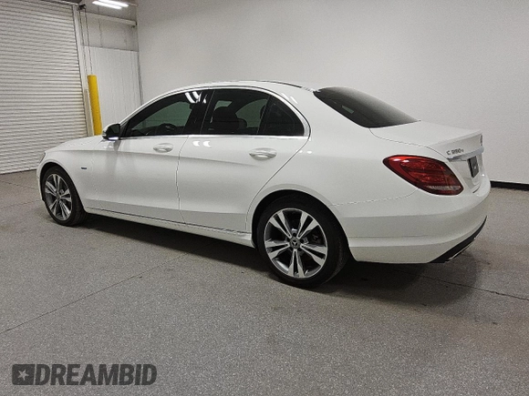 2018 Mercedes-Benz C 350e with VIN 55SWF4HB9JU243670, listed as a Copart auction lot 49882275 with 88,357 mi miles and Clean title. Bid and sale history available at DreamBid. Image 2.