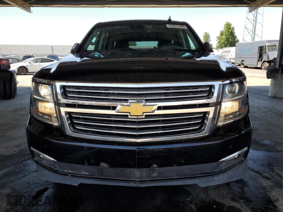 2018 Chevrolet Suburban Premier z VIN 1GNSCJKC7JR126793, wystawiony jako Copart lot #56399825 z przebiegiem 86 225 mil mil oraz Nie do naprawy • Non repairable. Historia ofert i sprzedaży dostępna na DreamBid. Obrazek 5.