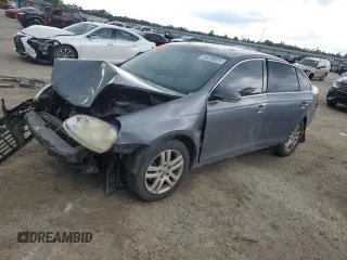 2007 Volkswagen Jetta Wolfsburg Edition с VIN 3VWEF71K27M068477, выставлен на аукционе Copart как лот 54299025 с пробегом 294 325 миль миль и Списание • Salvage title. История ставок и продаж доступна на DreamBid. Изображение 1.