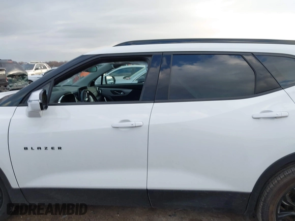 2024 Chevrolet Blazer LT with VIN 3GNKBDR47RS178033, listed as a IAAI auction lot 41106832 with 8,752 mi miles and . Bid and sale history available at DreamBid. Image 14.