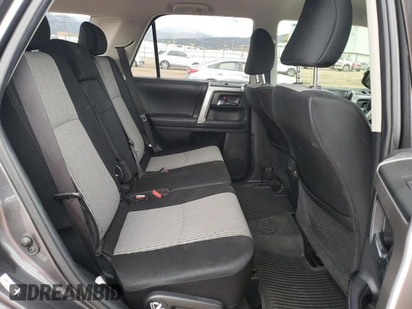 2018 Toyota 4Runner SR5 z VIN JTEBU5JR0J5542125, wystawiony jako Copart lot #57633255 z przebiegiem 45 474 mil mil oraz Szkoda całkowita • Salvage title. Historia ofert i sprzedaży dostępna na DreamBid. Obrazek 10.