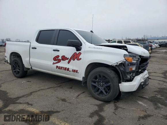 2022 Chevrolet Silverado 1500 Custom with VIN 1GCPDBEK4NZ613704, listed as a Copart auction lot 44780335 with 69,487 mi miles and Salvage Title. Bid and sale history available at carsss.com. Image 4.