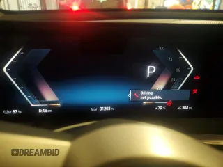 2023 BMW iX xDrive50 z VIN WB523CF0XPCM62725, wystawiony jako Copart lot #58658353 z przebiegiem 1203 mil mil oraz . Historia ofert i sprzedaży dostępna na DreamBid. Obrazek 9.