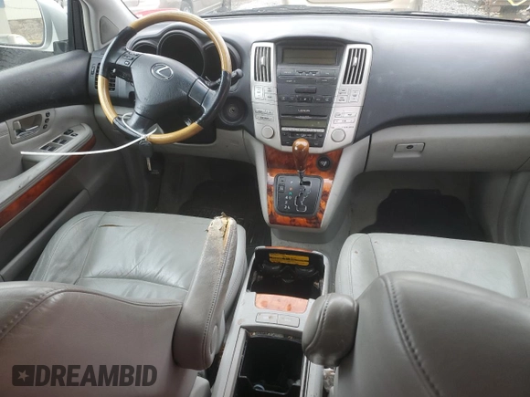 2005 Lexus RX 330 z VIN 2T2GA31U35C022761, wystawiony jako Copart lot #85572524 z przebiegiem 233 252 mil mil oraz Czysty tytuł • Clean title. Historia ofert i sprzedaży dostępna na DreamBid. Obrazek 8.