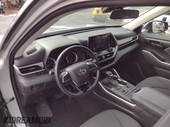 2021 Toyota Highlander L with VIN 5TDBZRBH4MS075907, listed as a Copart auction lot 57849265 with 67,128 mi miles and Salvage title. Bid and sale history available at DreamBid. Image 7.