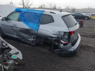 2023 Volkswagen Atlas SEL z VIN 1V2BR2CA9PC502866, wystawiony jako IAAI lot #41877062 z przebiegiem 18 605 mil mil oraz . Historia ofert i sprzedaży dostępna na DreamBid. Obrazek 6.